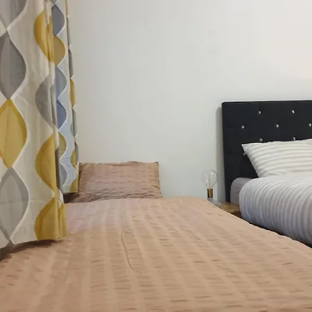 Newly Furnished Flat 4 Minutes Walk To Metro Apartment Glasgow Exterior photo